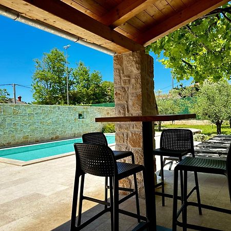 Casa Rustica Lägenhet Buici  Exteriör bild
